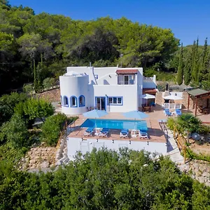 https://charming-villa-with-pool-can-toni-mateu.balearic-islands.net