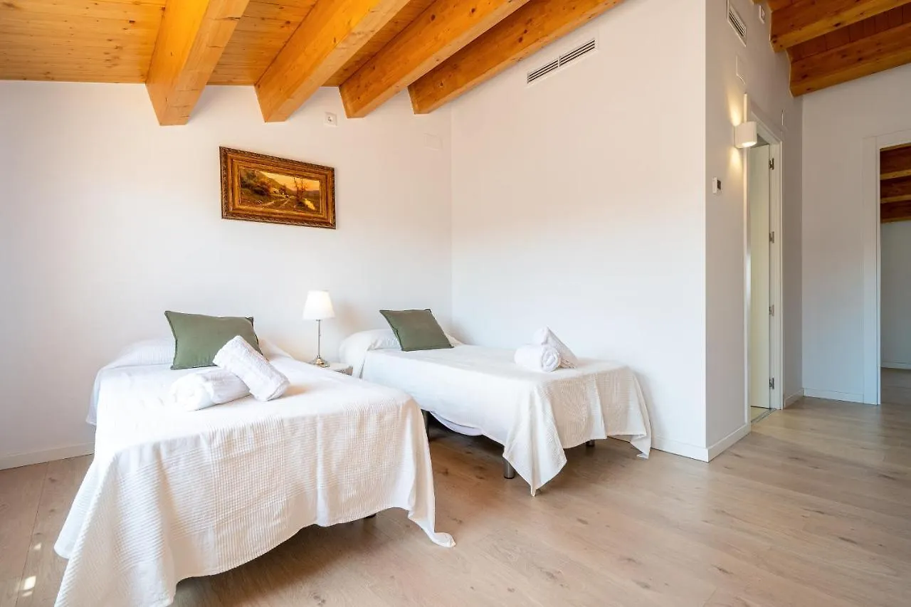 Hauzify I Apartaments Montblanc Apartment